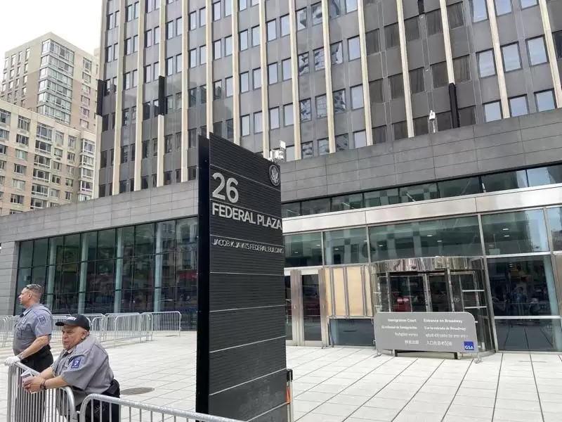 纽约华人父子到移民法庭同被捕 6岁子下落不明