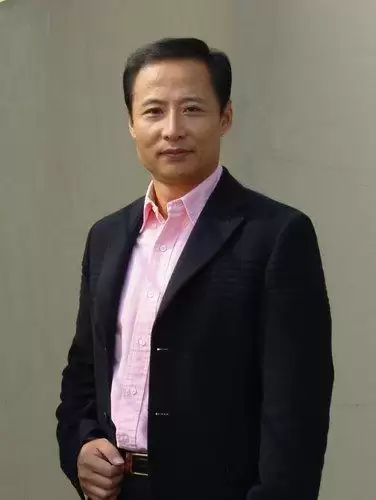 疑婚内出轨生子 骗了观众30年 70岁金鸡影后奚美娟塌房