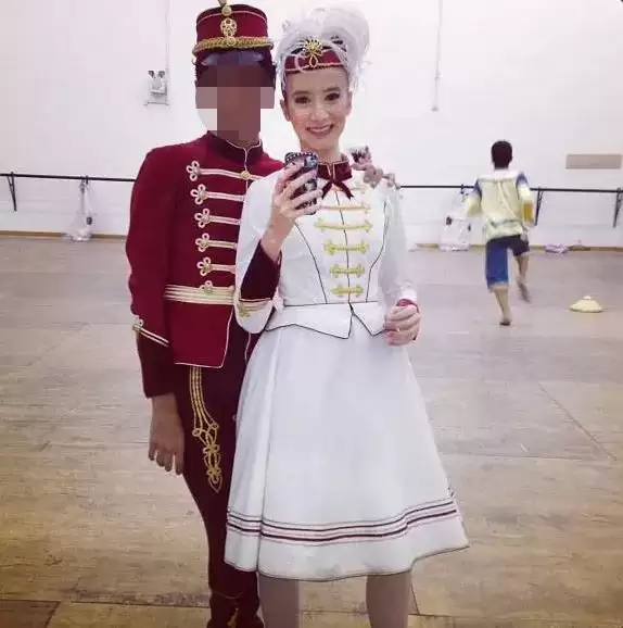 巴西芭蕾美女，成为最年轻亿万富婆，靠“赌特朗普”暴富