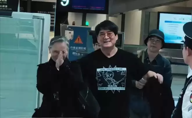 周华健带洋媳妇回潮汕！65岁妻子满头银发