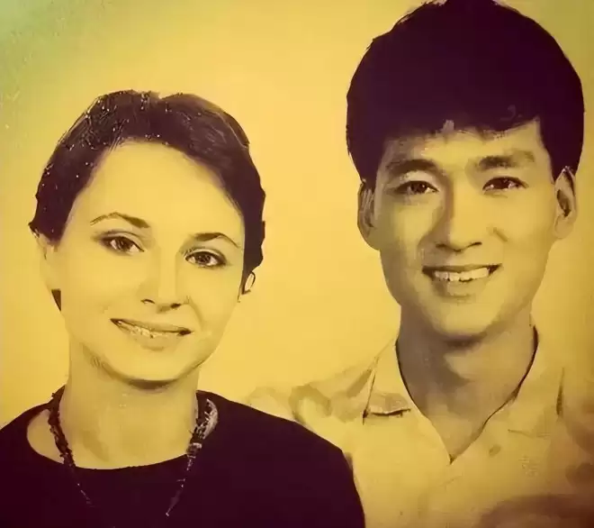 周华健带洋媳妇回潮汕！65岁妻子满头银发