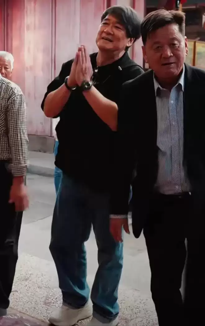 周华健带洋媳妇回潮汕！65岁妻子满头银发
