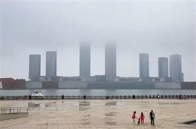 被全国嘲笑十年！昔日“鬼城”如今挤满人