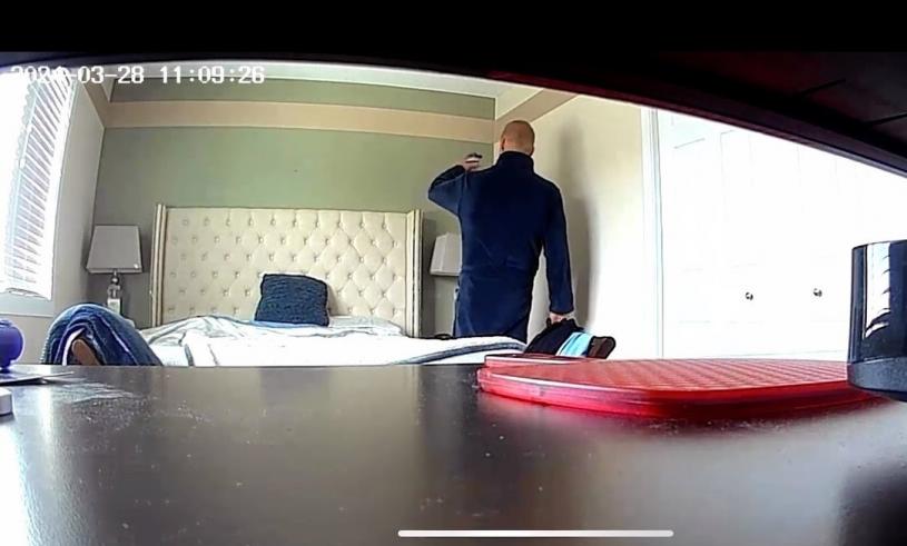 【有片】夫在水中落药害妻被拍下断正&nbsp;判4个月居家囚禁