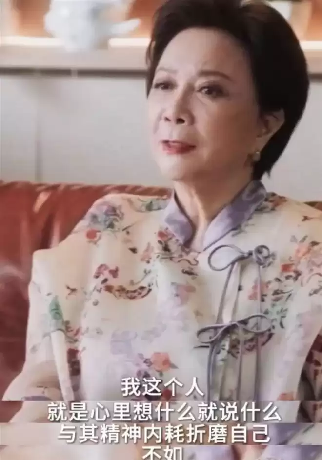 64岁身价千万的蔡明现状，给不婚主义提了个醒