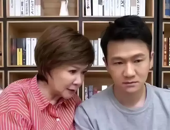64岁身价千万的蔡明现状，给不婚主义提了个醒