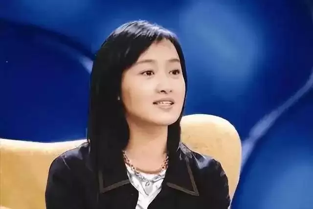 她是“最风流”女主持，曾将2个有妇之夫玩弄于股掌