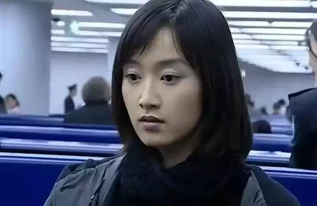 她是“最风流”女主持，曾将2个有妇之夫玩弄于股掌