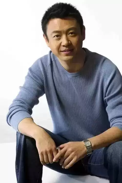 她是“最风流”女主持，曾将2个有妇之夫玩弄于股掌