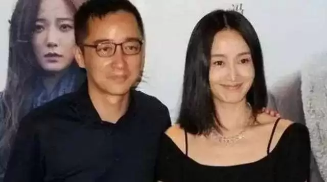 她是“最风流”女主持，曾将2个有妇之夫玩弄于股掌