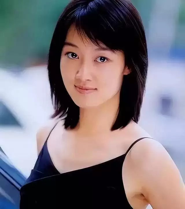 她是“最风流”女主持，曾将2个有妇之夫玩弄于股掌