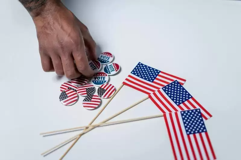 华人入籍考试少写一个冠词 被判“英文不行”未过关