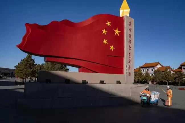 美媒目睹：AI赛道，中国拿出一张全球最大王牌