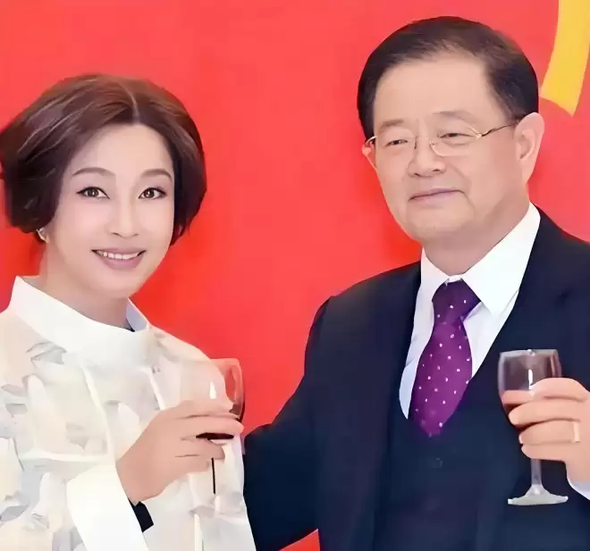 刘晓庆：与妹妹的裂痕，从她嫁给王晓玉就开始了