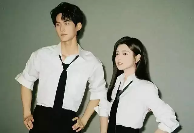 狙击蝴蝶拿捏姐弟恋，42岁陈妍希离婚后活成少女，你羡慕吗？