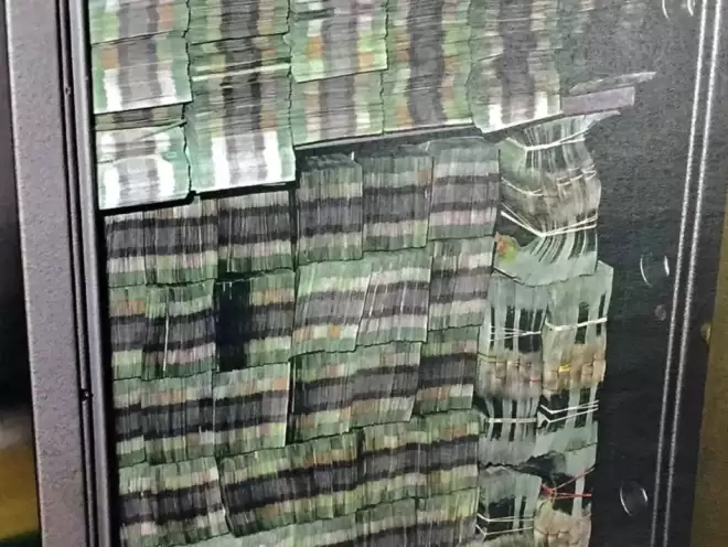 列治文华人家搜出芬太尼、枪！你家隔壁可能就是制毒工厂！