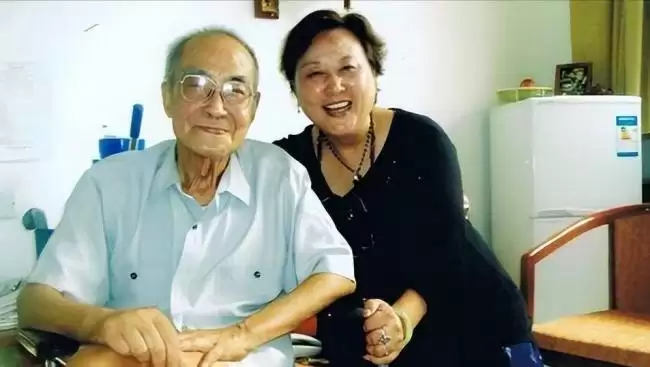 娶了中国首位女子世界冠军，晚年却无人照看