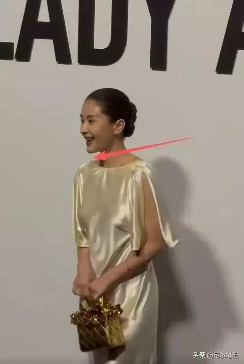 迪奥活动：李冰冰老了，王子文脸垮僵硬