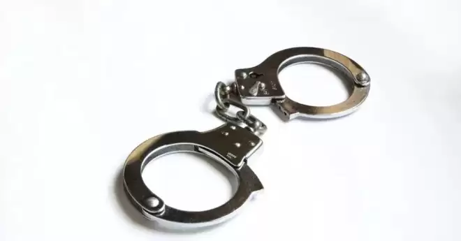恐怖！贩毒集团烧死19岁男 还直播凌虐过程