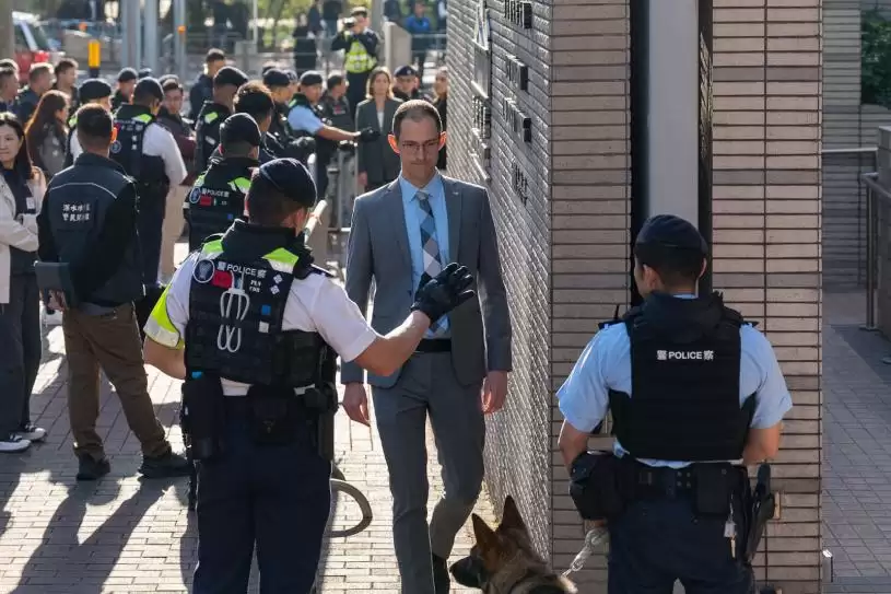 黎智英勾结外国势力及煽动罪3项罪名成立  稍后研判刑期