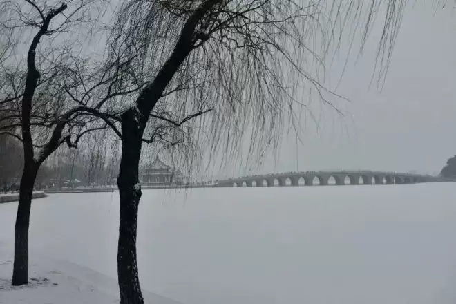 北京下雪了，颐和园美成一幅画！
