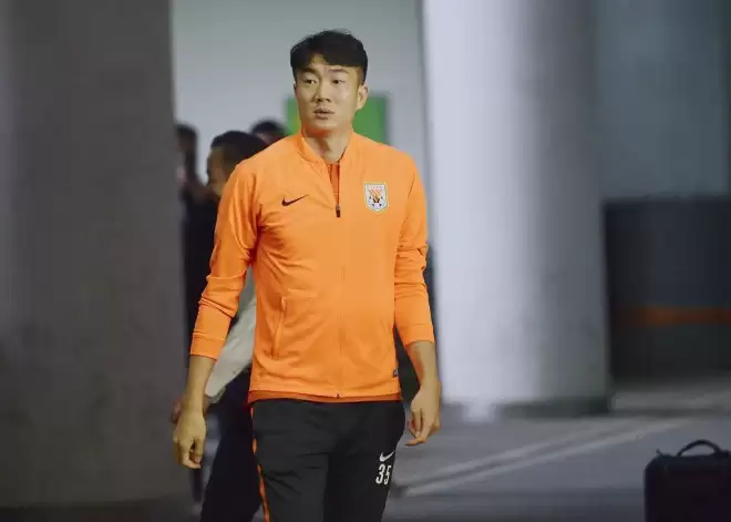 “前国脚欠钱不还”上热搜,这些年他经历了什么？