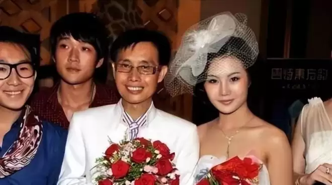老谋深算邓建国,认14岁干女儿养了5年,等于亲手培养了个小妻子