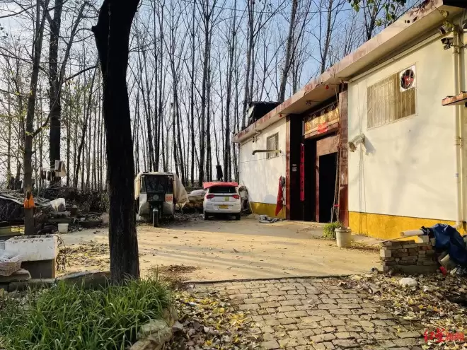 一个八年级“厌学”男孩，从十八楼跳下后生还