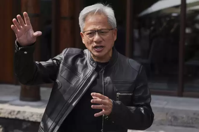 AI霸主地位不保?《黄仁勋传》作者:最大威胁是Google