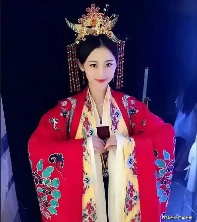 原来她早已去世！26岁不治而亡，被全家吸血多年
