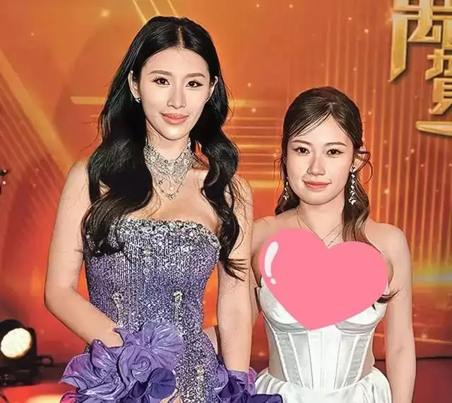 突发！TVB人气女星因着装暴露丢了工作，身材丰满自曝胸口负担大