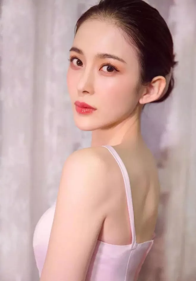 赵樱子直播回应杨子恋情！刚官宣小12岁男友被批狼来了