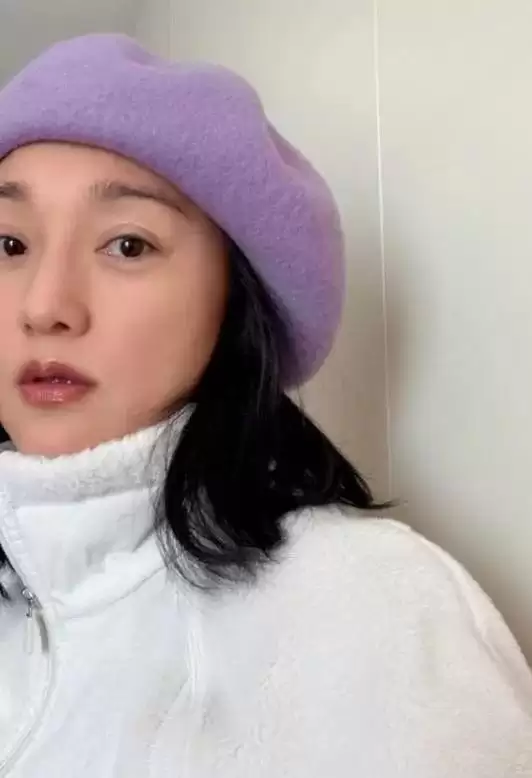51岁“无人敢娶”的周迅，给中年女性提了个醒