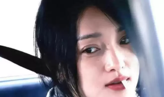 51岁“无人敢娶”的周迅，给中年女性提了个醒