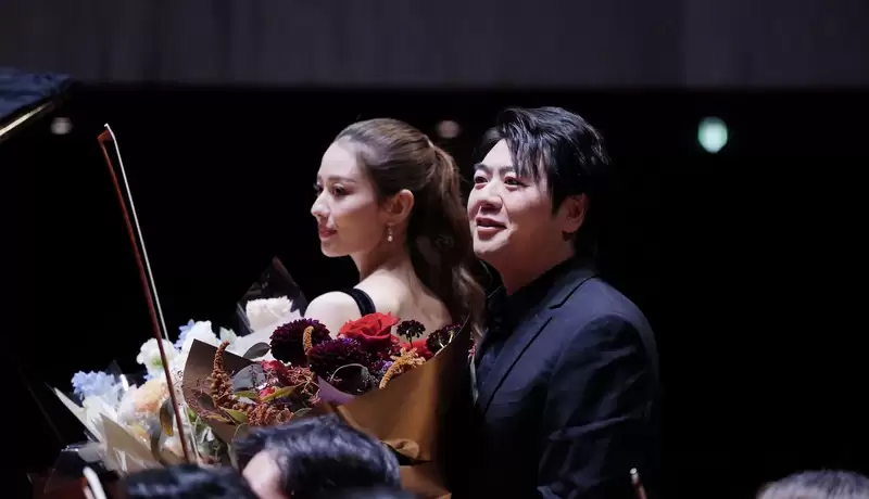 郎朗带爱妻赴台湾 夫妻合奏音乐盛宴 重现17岁时成名作