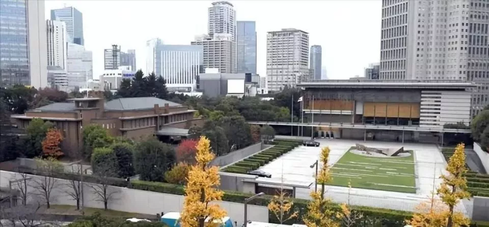 高市敢住首相公邸！这事安倍都不敢