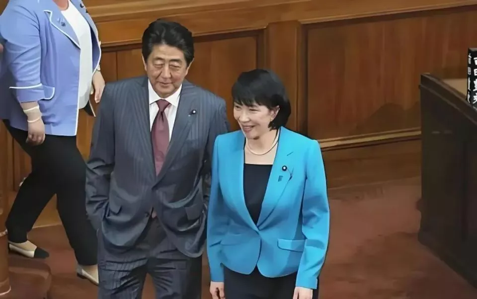 高市敢住首相公邸！这事安倍都不敢