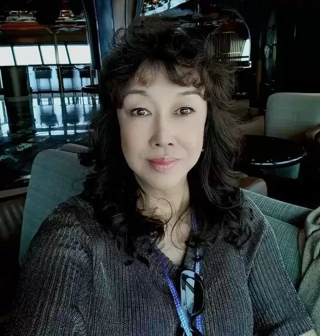 中国第一变性人期望嫁回中国,二婚嫁美国老公,为治病已返回国内