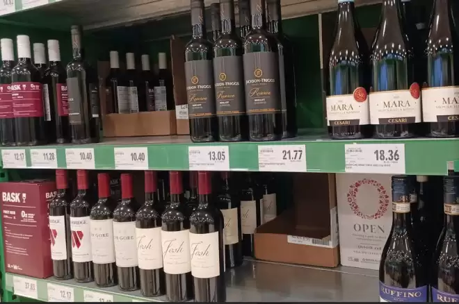 安省酒水要涨价！新规一来，餐厅和便利店都顶不住了