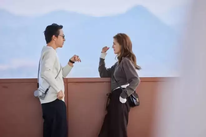 从烧腊摊女孩到1.5亿带货女王，吴千语可不止会嫁豪门！