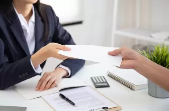 华人邻居因共用车道翻脸！家门口挖沟堵路、微信群互撕