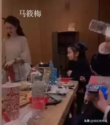 马筱梅圣诞家中待客，玥儿箖箖惊喜出镜