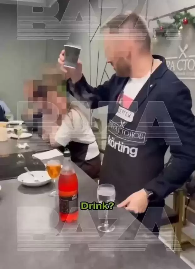 男子圣诞派对豪饮“液氮鸡尾酒” 胃部瞬间被撑爆当场倒地