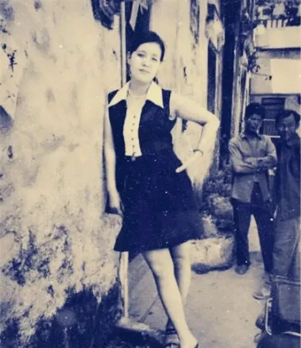 90年代中国街头巷尾 “风尘女子”们的旧照