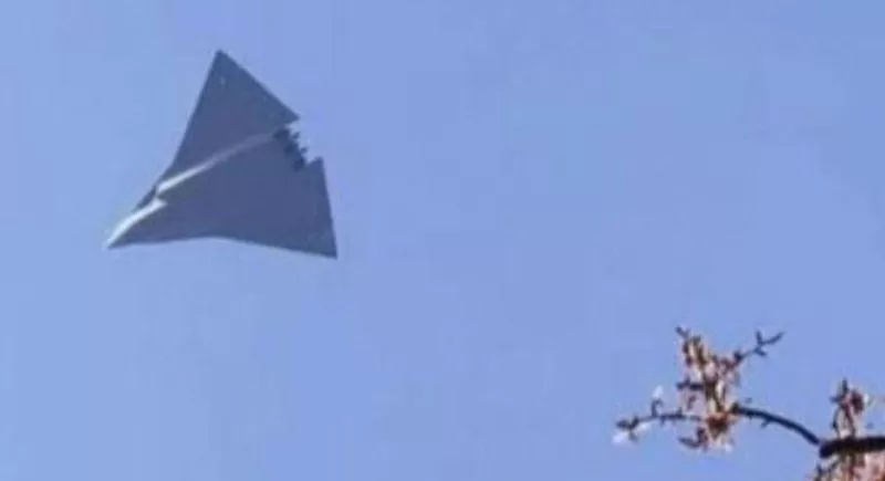 中国歼36战机“空速管”消失 分析：研发超预期