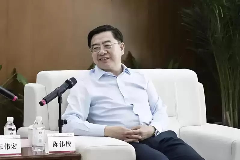 马兴瑞久未露面 新疆政府常务副主席陈伟俊被免职