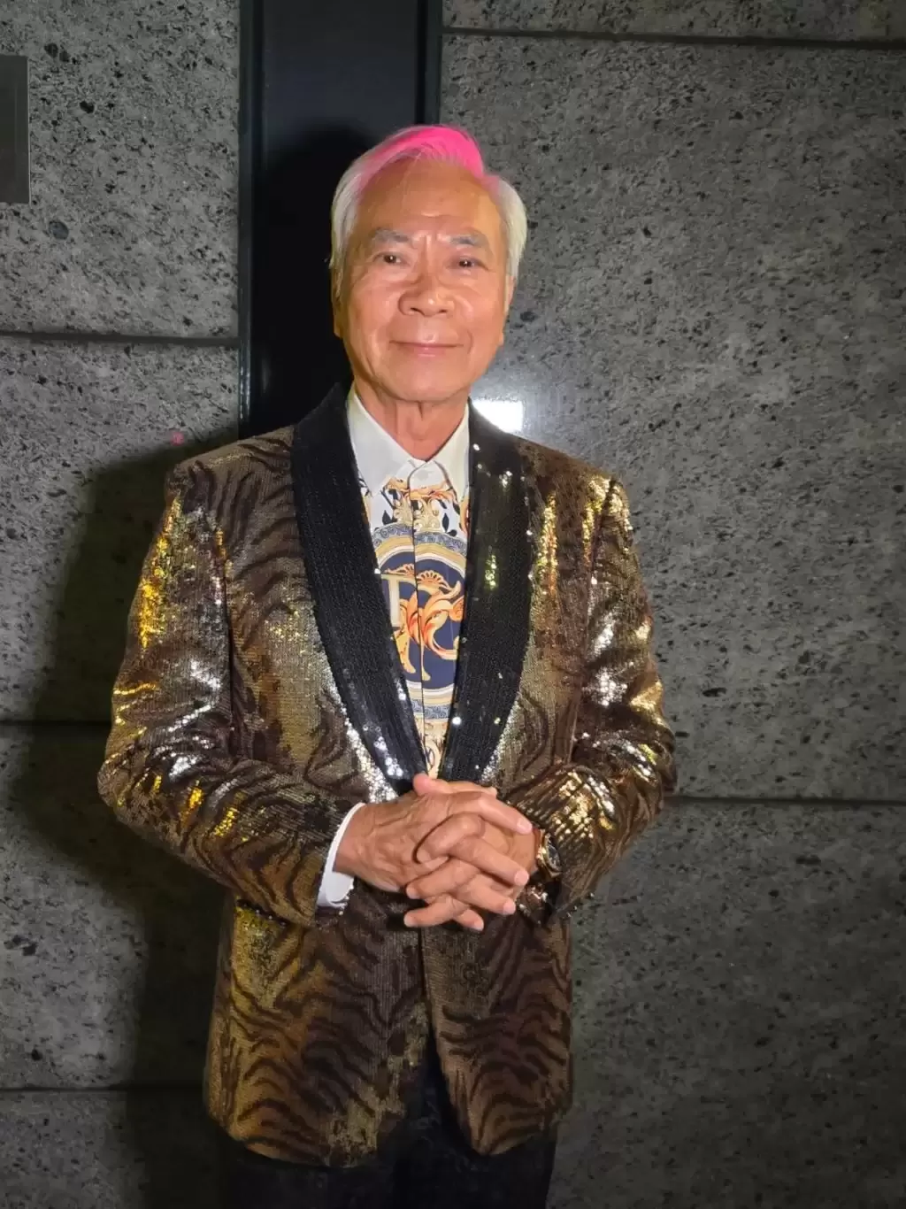 李龙基被爆分手后除夕首现身  能力范围内经济助王青霞  对爱情彻底失望︰开心活埋呢几年算啦