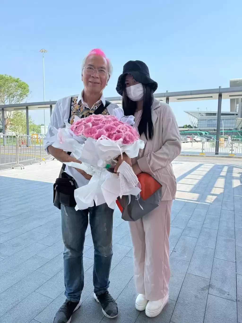 李龙基被爆分手后除夕首现身  能力范围内经济助王青霞  对爱情彻底失望︰开心活埋呢几年算啦
