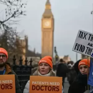 一次肩膀骨折，让我体验到英国的“斩杀线”