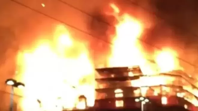新年惨剧! 滑雪胜地突发爆炸155死伤! 人群尖叫踩踏 灾难画面曝光